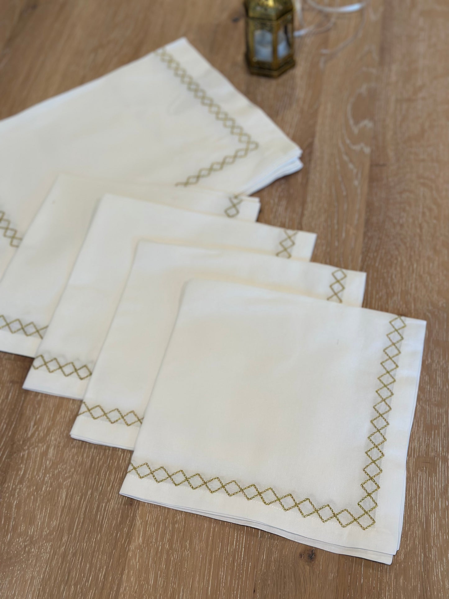 Dimond Gold Frame Napkins - Set of 4