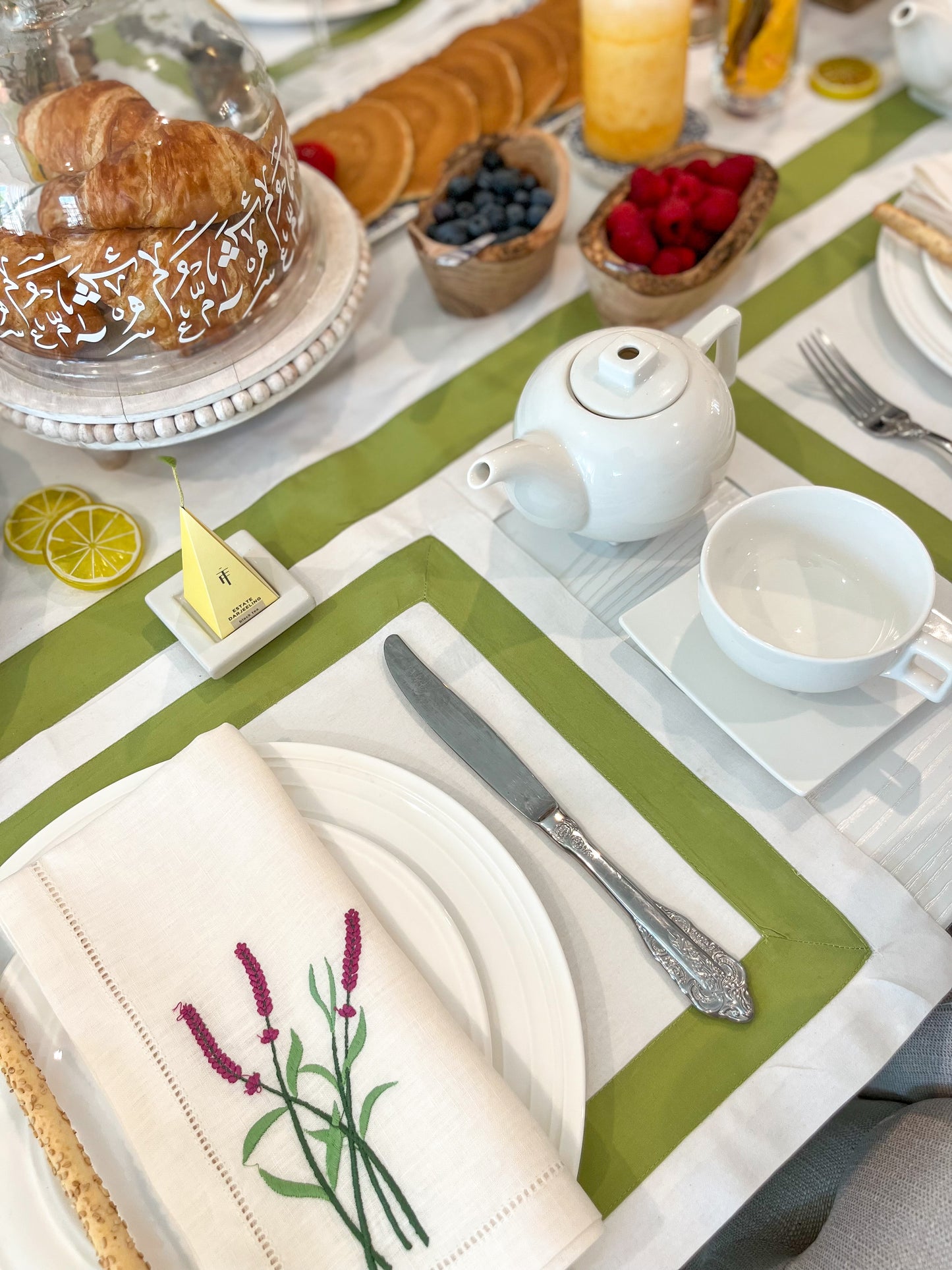 Green Outlined Placemats